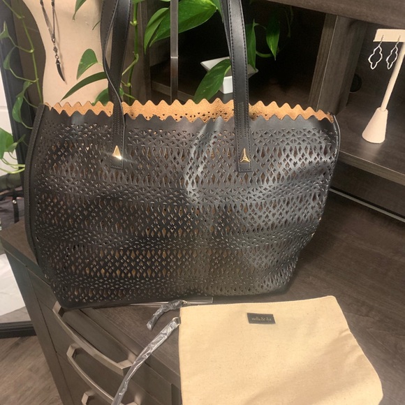 Avalon Tote -Black Perf - Picture 4 of 7